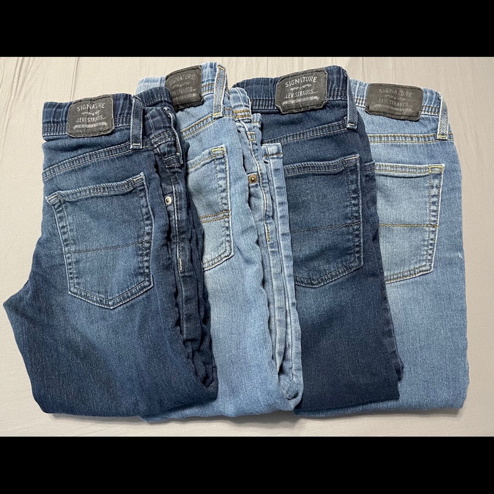 4 pairs boys size 8 Levi’s jeans